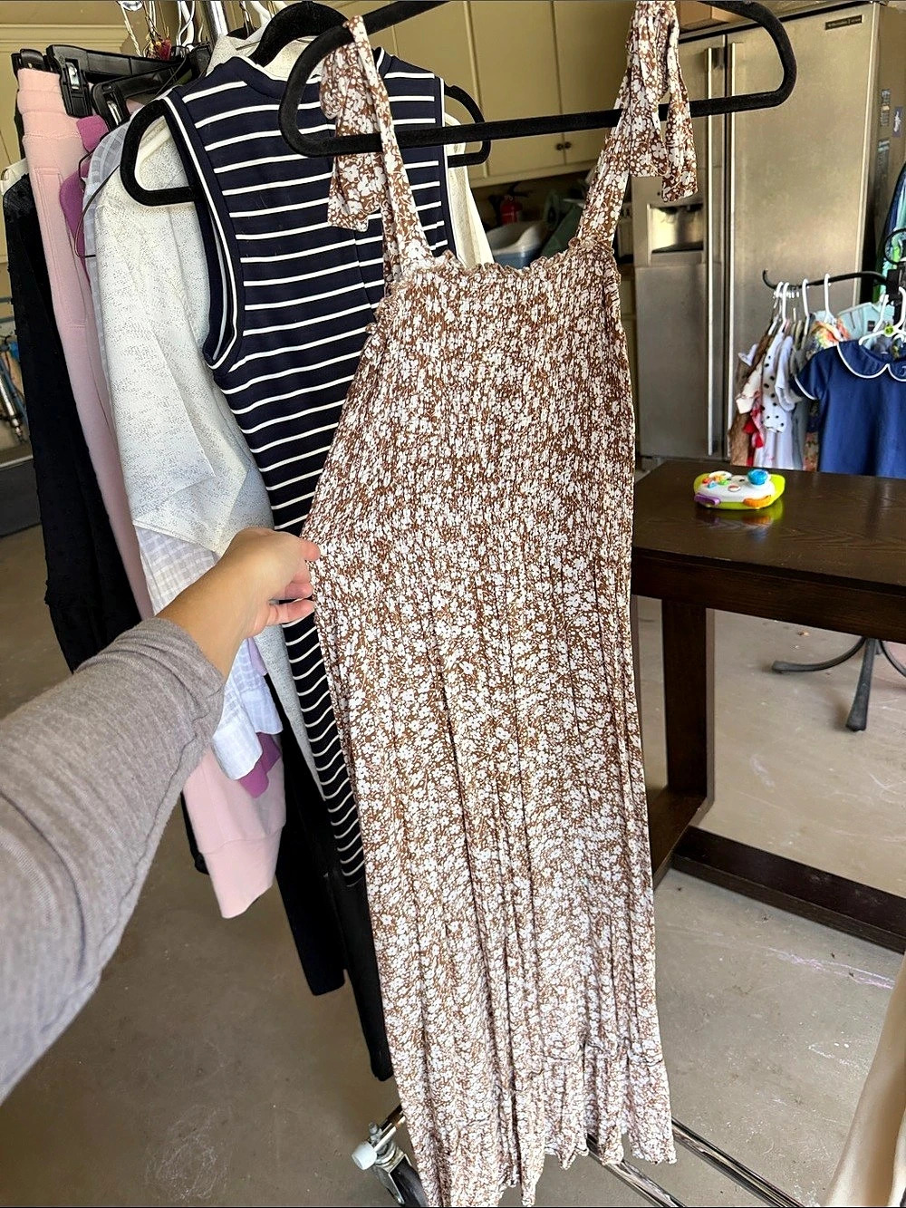 Tobria Brown & White Maxi Dress Like New